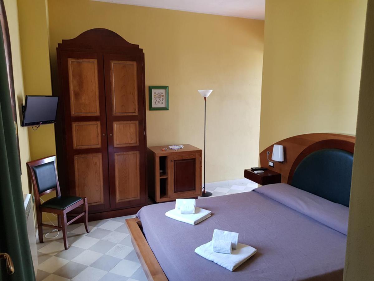 B&B Residenza Pizziniaco Lecce Buitenkant foto